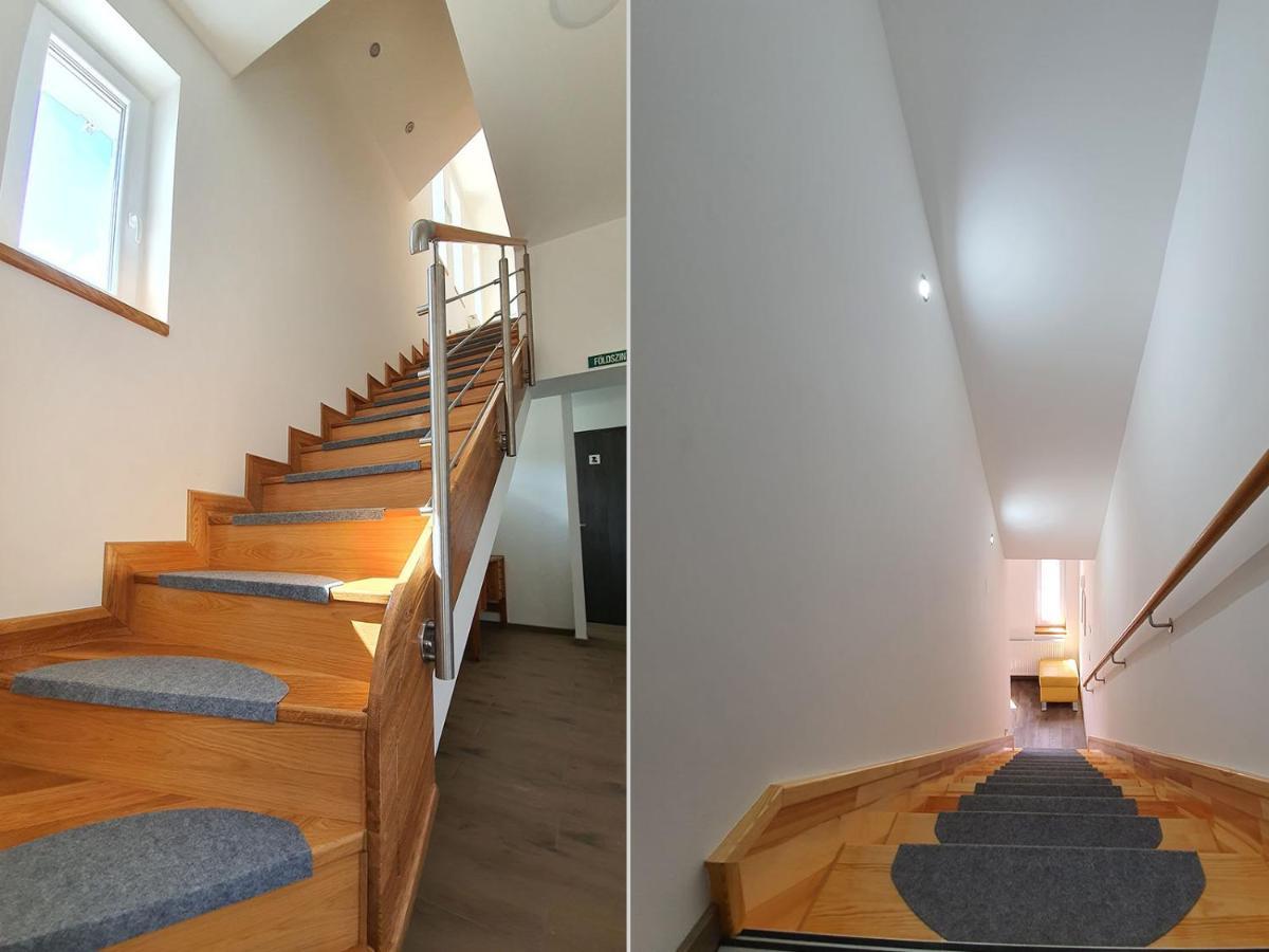 Monostor Panzio Bed & Breakfast Komarom Luaran gambar